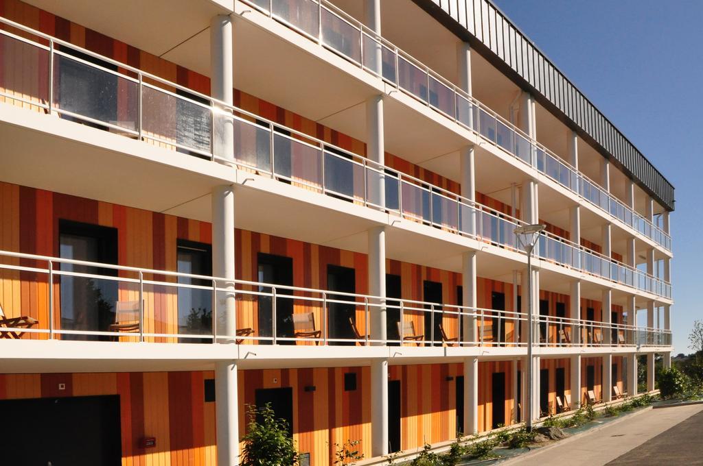 Golden Tulip Pornic Suites- Appart Hotel Exterior photo