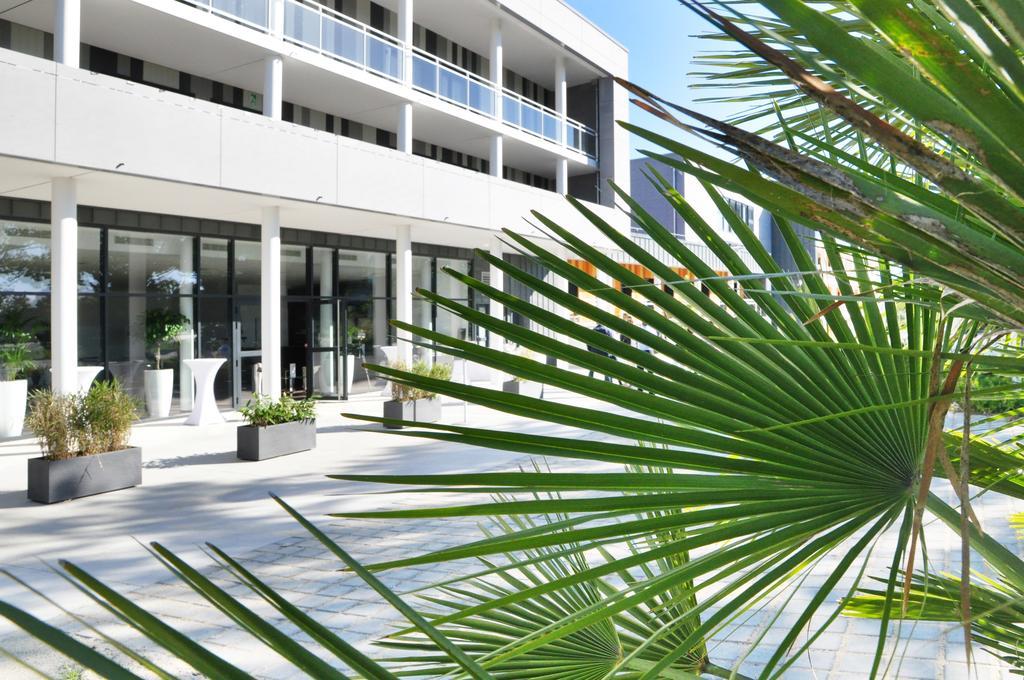 Golden Tulip Pornic Suites- Appart Hotel Exterior photo