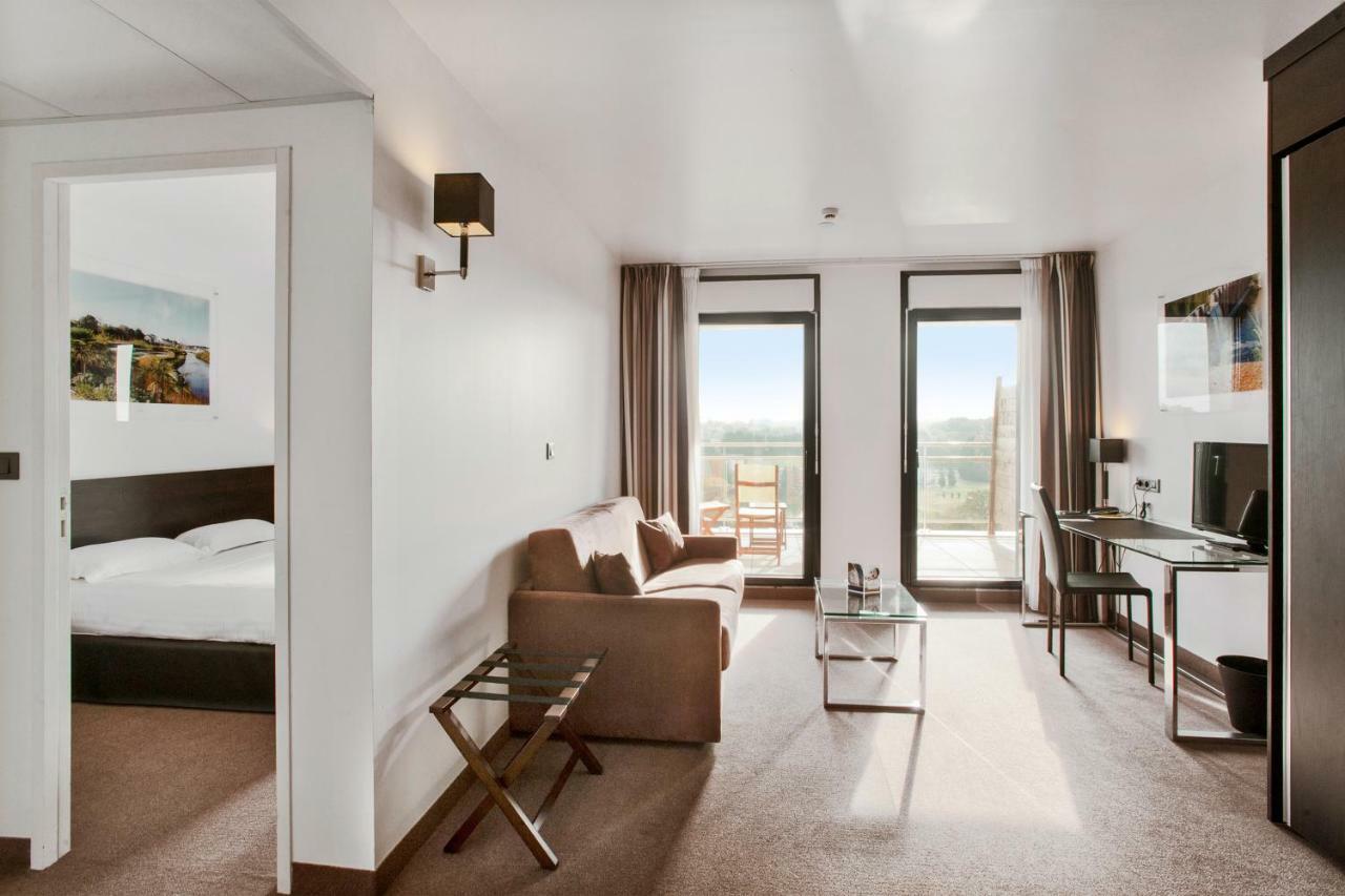 Golden Tulip Pornic Suites- Appart Hotel Exterior photo