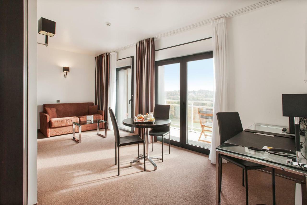 Golden Tulip Pornic Suites- Appart Hotel Exterior photo